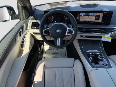 2026 BMW X5 — photo 17 view