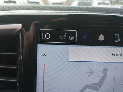 2024 Chrysler Pacifica — photo 18 view