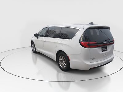 2024 Chrysler Pacifica — detail view