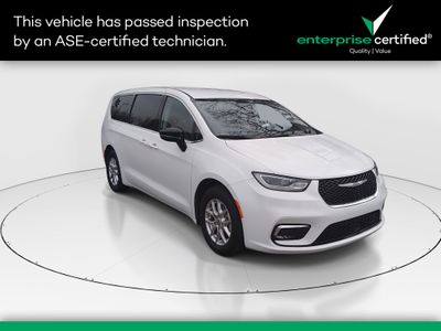2024 Chrysler Pacifica Touring L FWD — front three-quarter view