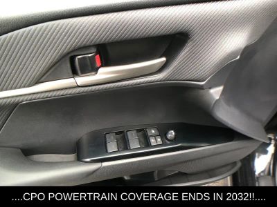 2025 Toyota Camry SE - Photo 16