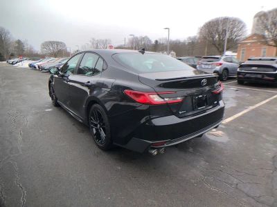 2025 Toyota Camry SE - Photo 6