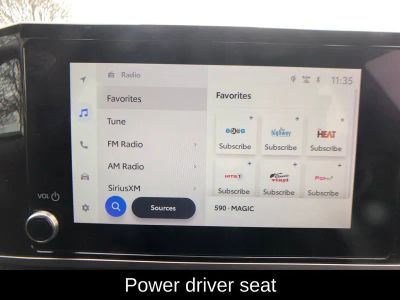 2025 Toyota Camry SE - Photo 21