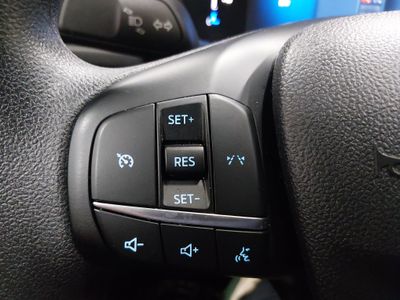 2025 Ford Escape — photo 17 view