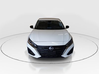 2025 Nissan Altima - Photo 2