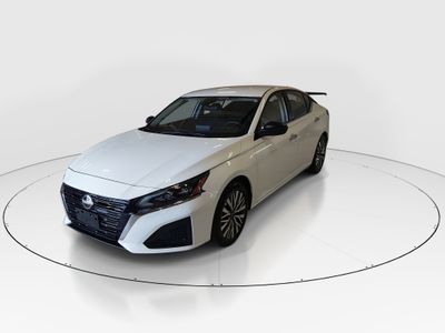 2025 Nissan Altima - Photo 3