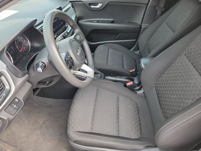 2023 Kia Rio - Photo 3