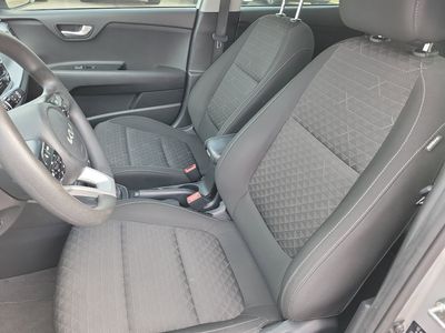 2023 Kia Rio - Photo 4
