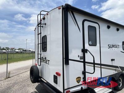 2023 CrossRoads RV Sunset Trail - Photo 3