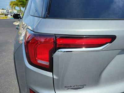 2025 GMC Terrain — photo 10 view