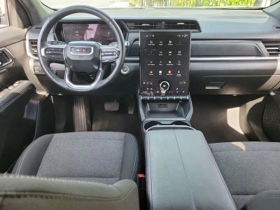 2025 GMC Terrain — photo 13 view