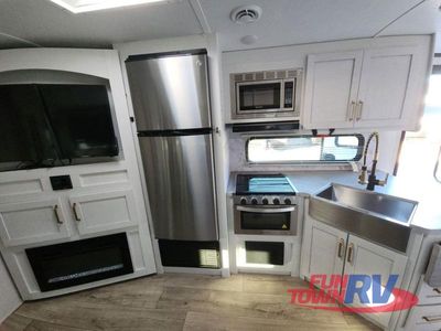 2023 Dutchmen RV Astoria - Photo 5