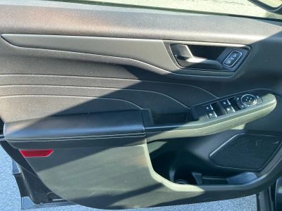 2025 Ford Escape — photo 14 view