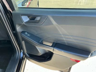 2025 Ford Escape — photo 17 view