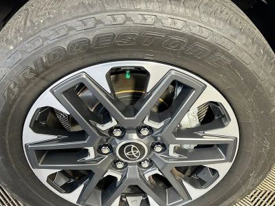 2024 Toyota Tundra — photo 11 view