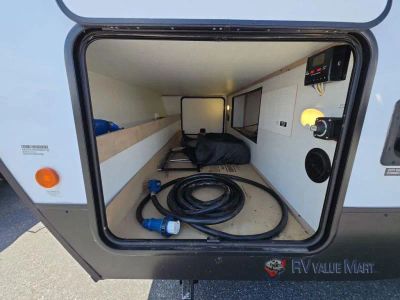 2025 Palomino SolAire - Photo 8