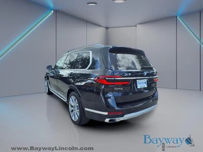 2025 BMW X7 — side profile view
