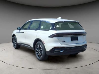 2026 Lincoln Nautilus — rear three-quarter view