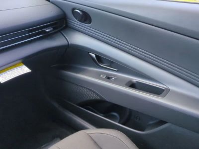 2026 Hyundai ELANTRA — photo 18 view