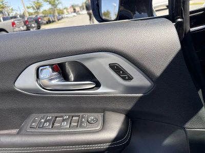 2026 Chrysler Pacifica — photo 12 view