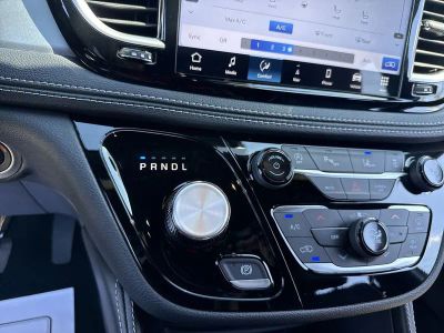 2026 Chrysler Pacifica — photo 18 view