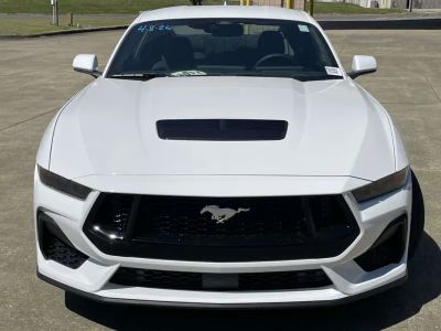 2026 Ford Mustang - Photo 8