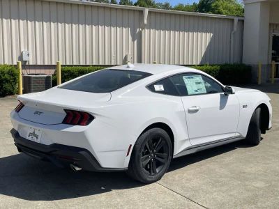 2026 Ford Mustang - Photo 3