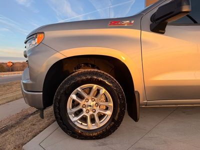 2023 Chevrolet Silverado 1500 — photo 9 view
