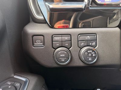 2023 Chevrolet Silverado 1500 — photo 21 view
