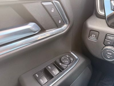 2023 Chevrolet Silverado 1500 — photo 20 view