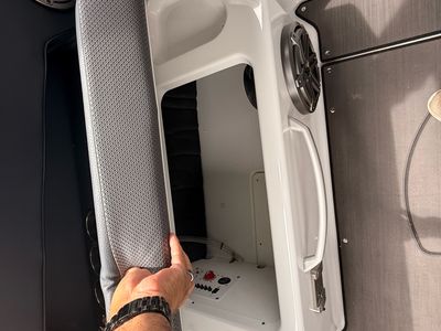 2025 Scarab 285 LX - Photo 26