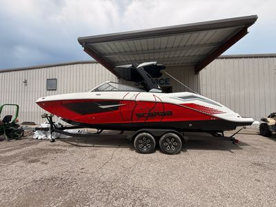 2025 Scarab 285 LX - Photo 10