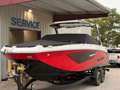 2025 Scarab 285 LX - Photo 5