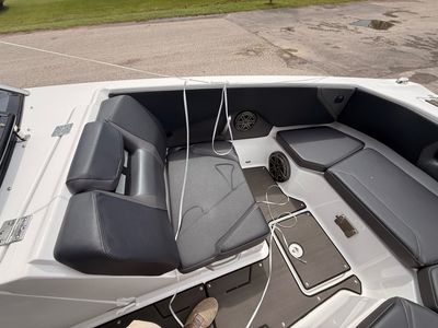 2025 Scarab 285 LX - Photo 22