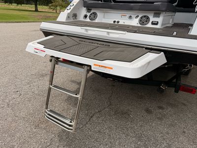 2025 Scarab 285 LX - Photo 31