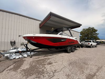 2025 Scarab 285 LX - Photo 9