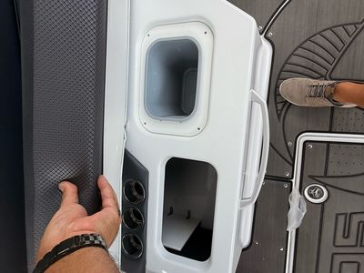 2025 Scarab 285 LX - Photo 25
