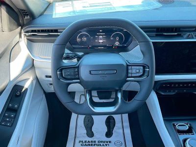 2026 Jeep Cherokee — photo 18 view