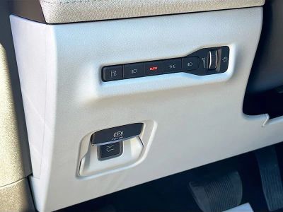 2026 Jeep Cherokee — photo 10 view
