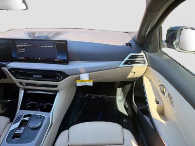 2025 BMW 3 Series — photo 20 view