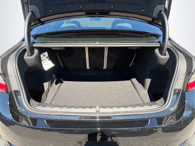 2025 BMW 3 Series — photo 13 view
