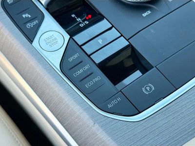 2025 BMW 3 Series — photo 32 view