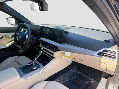 2025 BMW 3 Series — photo 16 view
