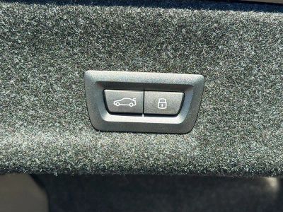 2025 BMW 3 Series — photo 15 view