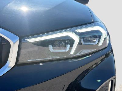 2025 BMW 3 Series — photo 10 view