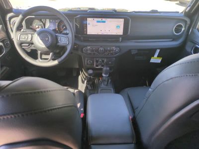 2026 Jeep Gladiator — photo 16 view