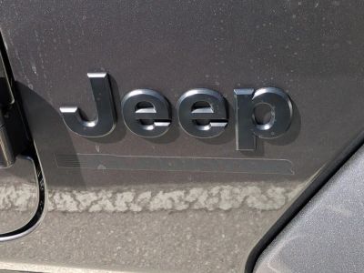 2026 Jeep Gladiator — photo 13 view