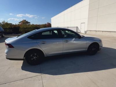 2025 Honda Accord Sedan SE CVT — photo 11 view