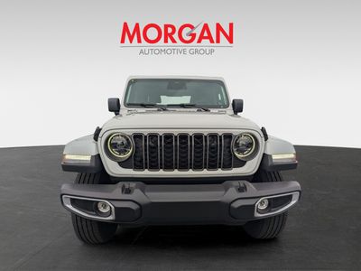 2026 Jeep Gladiator - Photo 2