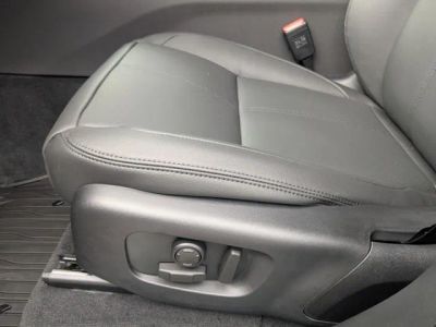 2026 Land Rover Range Rover Velar — photo 18 view